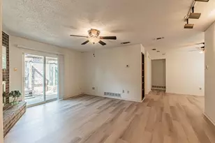 1724 Redbud Ln, Euless, TX 76039 - Photo 7