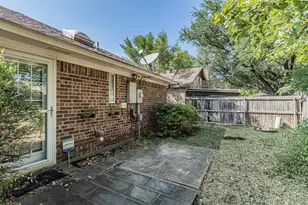 1724 Redbud Ln, Euless, TX 76039 - Photo 29