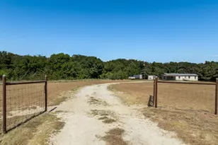 275 Hill County Rd 4431, Itasca, TX 76055 - Photo 5