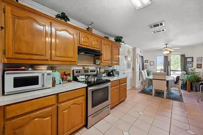 649 E Reindeer Road, Lancaster, TX 75146 - Photo 13