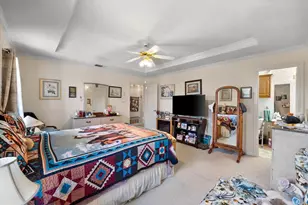 649 E Reindeer Rd, Lancaster, TX 75146 - Photo 11