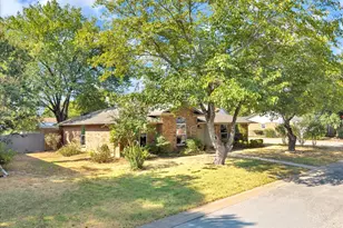 701 E Jacob St, Pilot Point, TX 76258 - Photo 39