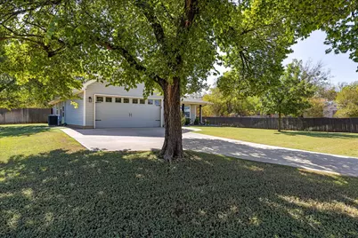 203 Paluxy Street, Glen Rose, TX 76043 - Photo 35