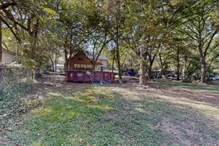 277 Creekwood Dr, Lancaster, TX 75146 - Photo 33