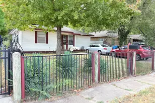 9034 Cardella Ave, Dallas, TX 75217 - Photo 23