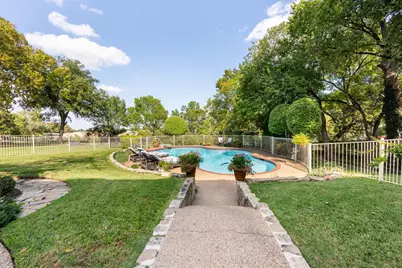 3316 S Country Club Road, Garland, TX 75043 - Photo 37