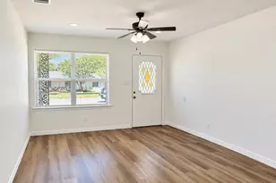 133 Baron Pl, Grand Prairie, TX 75051 - Photo 3