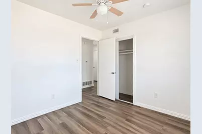 133 Baron Place, Grand Prairie, TX 75051 - Photo 11