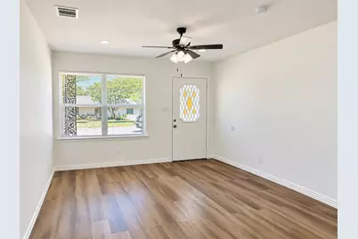 133 Baron Place, Grand Prairie, TX 75051 - Photo 3