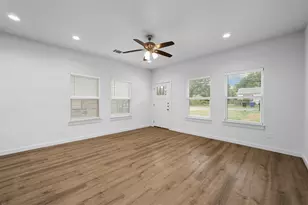 918 W Ford St, Denison, TX 75020 - Photo 7