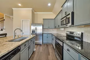 12201 Candle Island Dr, Frisco, TX 75036 - Photo 9