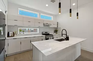 145 N Henderson Ave, Dallas, TX 75214 - Photo 13