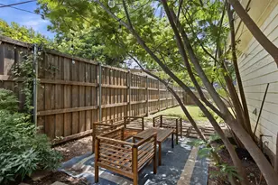 1430 S Montreal Ave, Dallas, TX 75208 - Photo 9