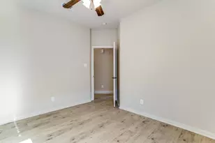315 Castle Hill Dr, Burleson, TX 76028 - Photo 23