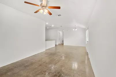 6011 Amelia Earhart Boulevard #B, Killeen, TX 76543 - Photo 9