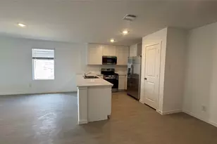 436 Sambal Dr, Fort Worth, TX 76140 - Photo 5
