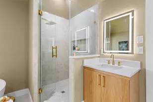 4923 Alcott St, Dallas, TX 75206 - Photo 13