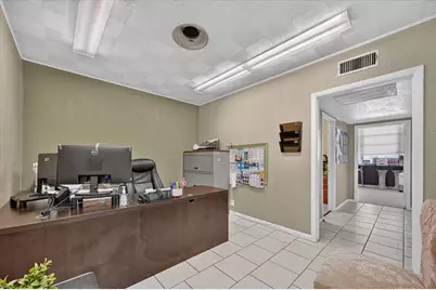 329 Centre Street, Dallas, TX 75208 - Photo 23