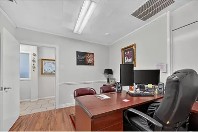 329 Centre Street, Dallas, TX 75208 - Photo 13