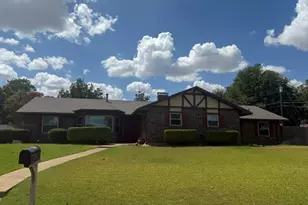 600 Mountain Lake Dr, Woodway, TX 76712 - Photo 9