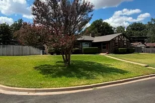 600 Mountain Lake Dr, Woodway, TX 76712 - Photo 7