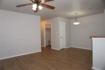 5105 Flamingo Road #5105, Fort Worth, TX 76119 - Photo 3