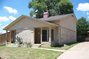 2223 Viewtop Ln, Arlington, TX 76012 - Photo 1