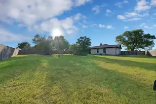 452 E Pecan Tree Rd, Waxahachie, TX 75165 - Photo 23