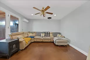 452 E Pecan Tree Rd, Waxahachie, TX 75165 - Photo 11