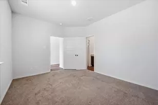 5721 Topwater Trl, Fort Worth, TX 76119 - Photo 11