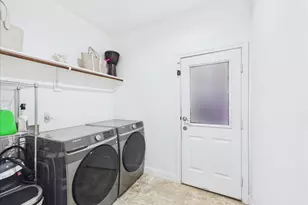 7575 Saddleridge Dr, Dallas, TX 75249 - Photo 11