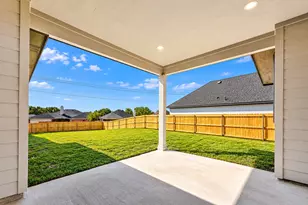 1632 W Wintergreen Rd, Lancaster, TX 75134 - Photo 25