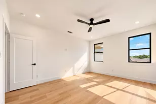 1632 W Wintergreen Rd, Lancaster, TX 75134 - Photo 17