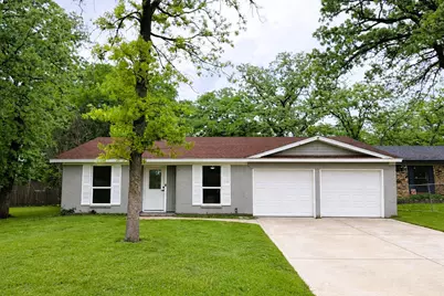 2933 Hunting Drive, Fort Worth, TX 76119 - Photo 1
