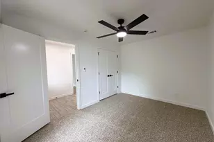 2933 Hunting Dr, Fort Worth, TX 76119 - Photo 11