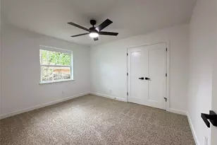 2933 Hunting Dr, Fort Worth, TX 76119 - Photo 13