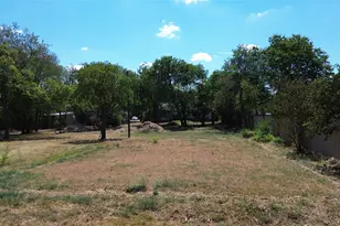 803 E Martin Luther King Dr, Ennis, TX 75119 - Photo 1