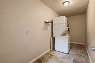 6229 Maple Springs Dr, Arlington, TX 76001 - Photo 23