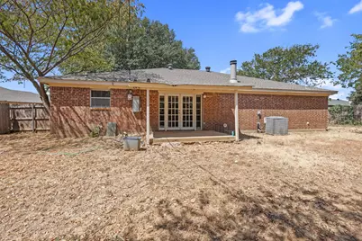 6229 Maple Springs Drive, Arlington, TX 76001 - Photo 25