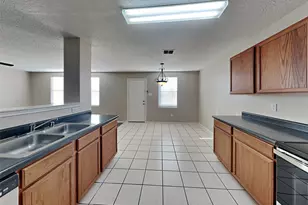 600 Ragwood Rd, Arlington, TX 76002 - Photo 3