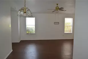 532 Majestic Park Ln, Cedar Hill, TX 75104 - Photo 5