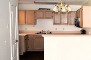 532 Majestic Park Ln, Cedar Hill, TX 75104 - Photo 7