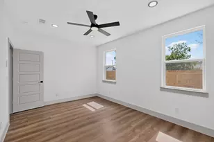 909 Meriott St, Ennis, TX 75119 - Photo 23