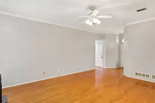 4309 Grason Dr, Grand Prairie, TX 75052 - Photo 9