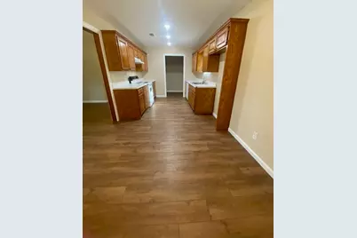 401 N Neathery Avenue, Collinsville, TX 76233 - Photo 7