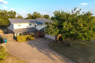124 Freese Dr, Sanger, TX 76266 - Photo 1