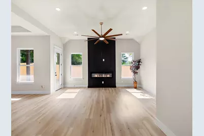 2127 Amanda Avenue, Fort Worth, TX 76105 - Photo 11