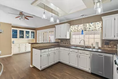 1415 Boardwalk Street, Arlington, TX 76011 - Photo 13