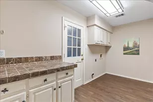 1415 Boardwalk St, Arlington, TX 76011 - Photo 33