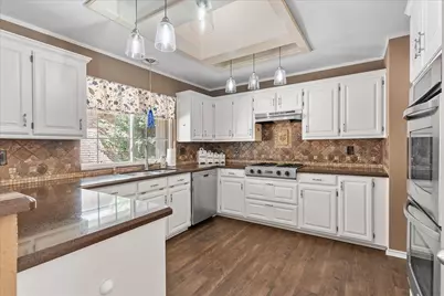1415 Boardwalk Street, Arlington, TX 76011 - Photo 9